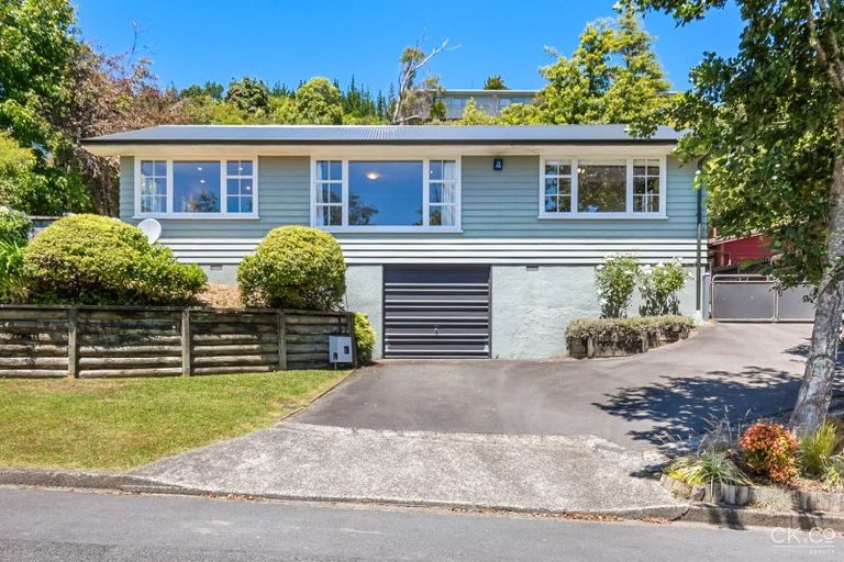 Photo of property in 14 Chichester Drive, Pinehaven, Upper Hutt, 5019