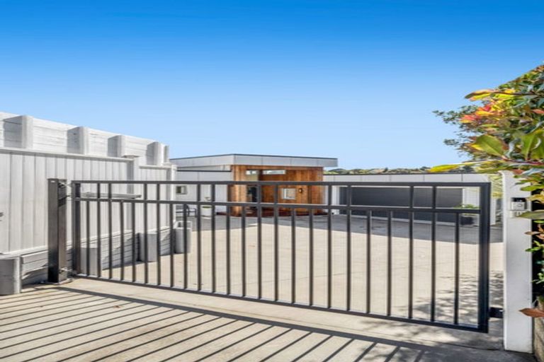 Photo of property in 1/13 Estelle Place, Farm Cove, Auckland, 2012