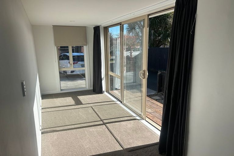 Photo of property in 2/14 Shaftesbury Street, Avonhead, Christchurch, 8042