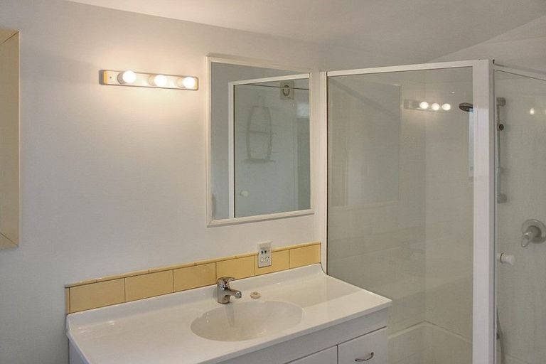 Photo of property in 72 Mandeville Street, Riccarton, Christchurch, 8011