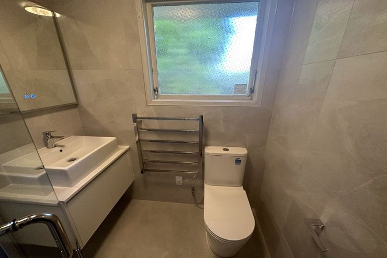 Photo of property in 57 Waitaki Street, Henderson, Auckland, 0612