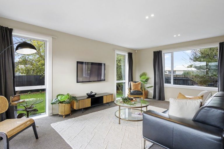Photo of property in 56 Gilberthorpes Road, Hei Hei, Christchurch, 8042