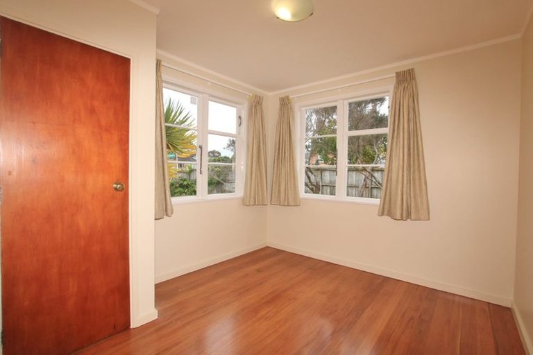 Photo of property in 36 Philomel Crescent, Bayswater, Auckland, 0622