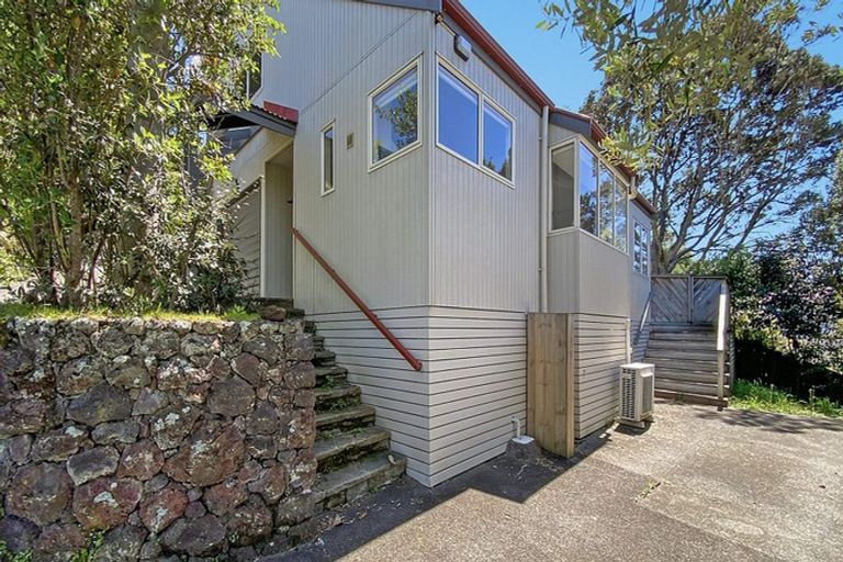 Photo of property in 1/86 Oaktree Avenue, Browns Bay, Auckland, 0630