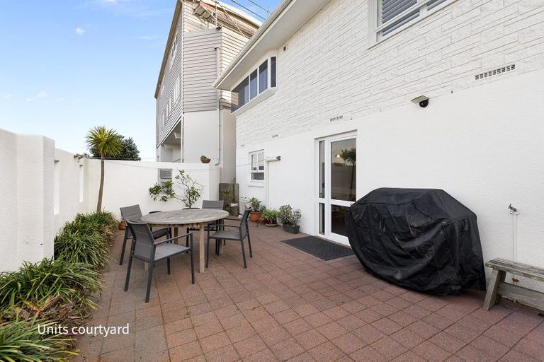 Photo of property in 118 Oceanview Road, Mount Maunganui, 3116