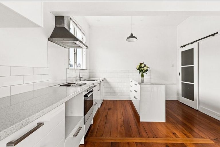 Photo of property in 55 Nelson Crescent, Napier South, Napier, 4110