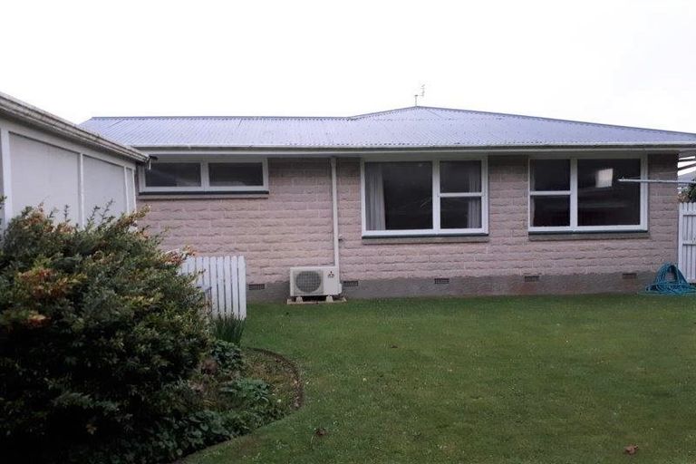 Photo of property in 19 Birkenhead Street, Avonhead, Christchurch, 8042