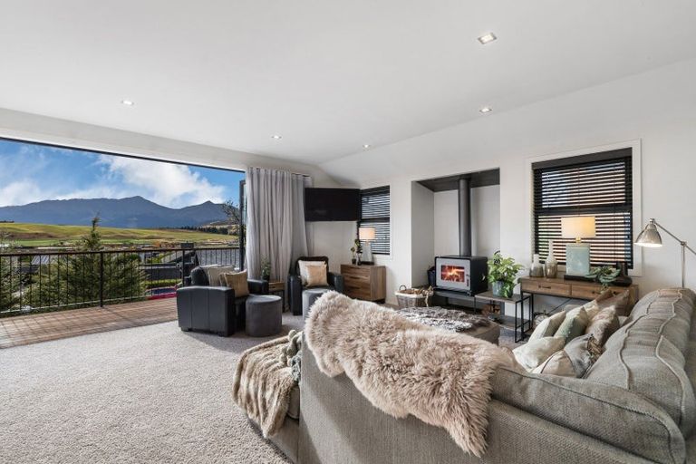 Photo of property in 31 Rannoch Drive, Jacks Point, Queenstown, 9371