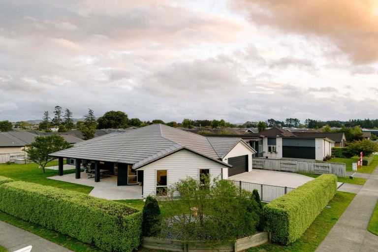 Photo of property in 45 Plescher Crescent, Leamington, Cambridge, 3432