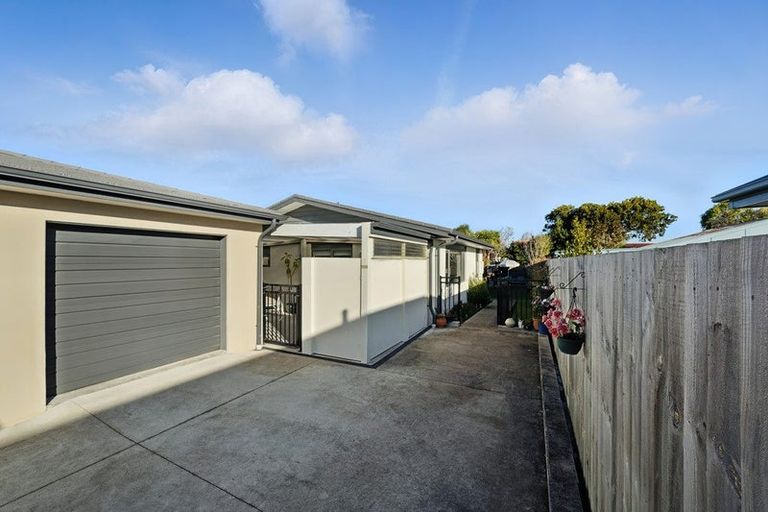 Photo of property in 112b Breezes Road, Avondale, Christchurch, 8061