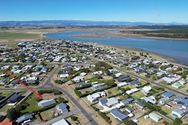 Photo of property in 19 Chaffey Street, Foxton Beach, Foxton, 4815