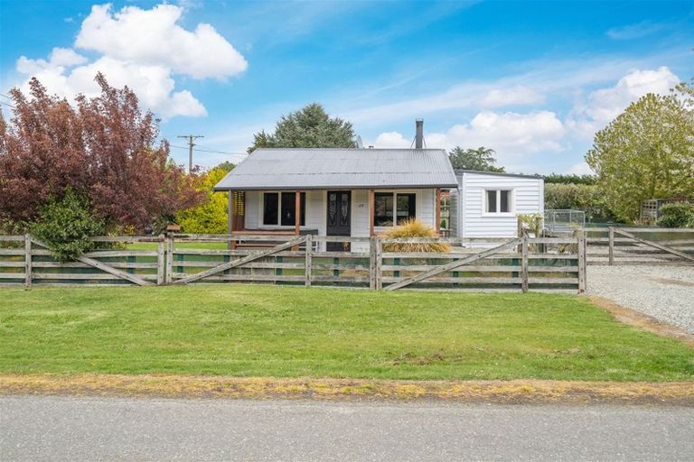 Photo of property in 25 Hull Street, Riversdale, 9776