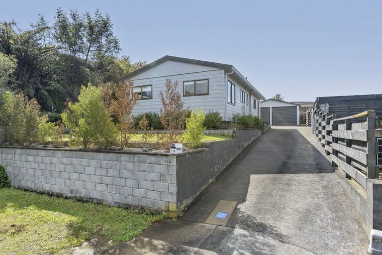 Photo of property in 118 Riversdale Drive, Merrilands, New Plymouth, 4312
