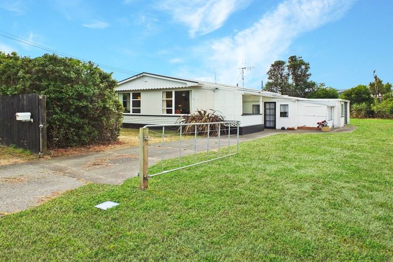 Photo of property in 31 Roore Street, Foxton Beach, Foxton, 4815