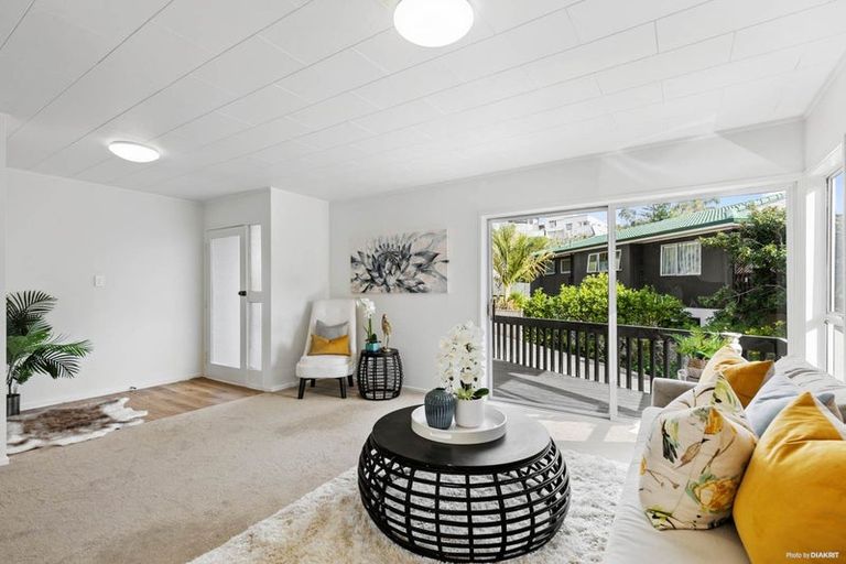 Photo of property in 42 Awaruku Road, Torbay, Auckland, 0630