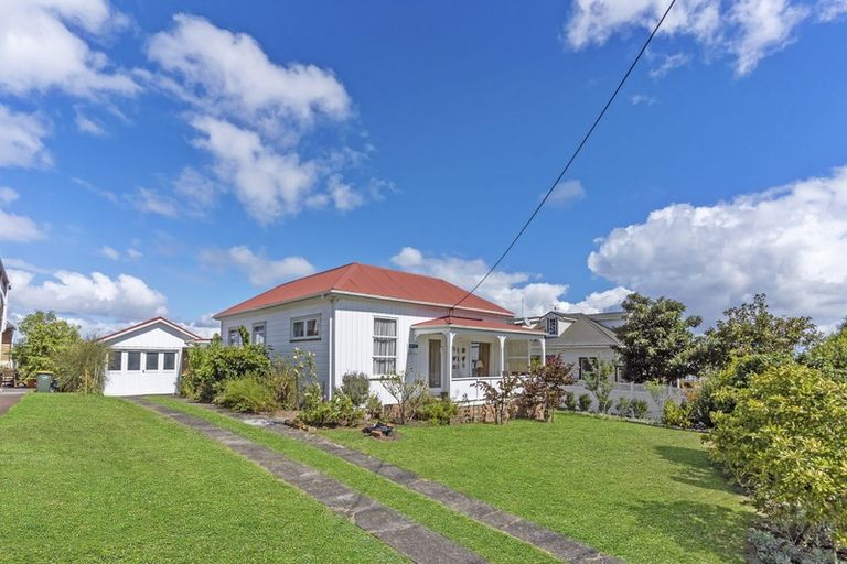 Photo of property in 22 Rugby Road, Birkenhead, Auckland, 0626