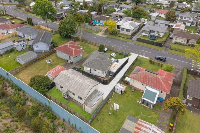 Photo of property in 2/103 Chichester Drive, Rosehill, Papakura, 2113