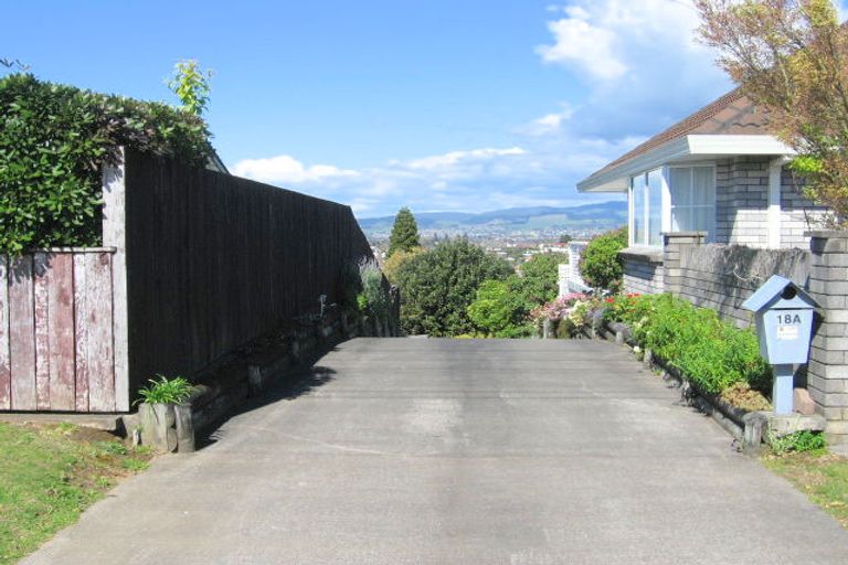 Photo of property in 18 Brookfield Terrace, Brookfield, Tauranga, 3110