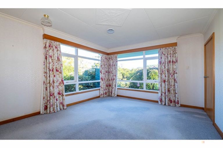 Photo of property in 1 Cashel Street, Waimate, 7924