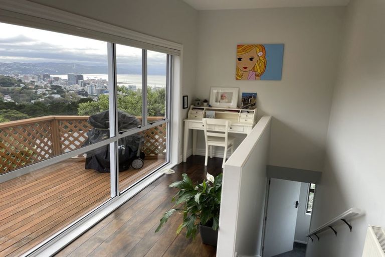 Photo of property in 16 Bruce Avenue, Brooklyn, Wellington, 6021