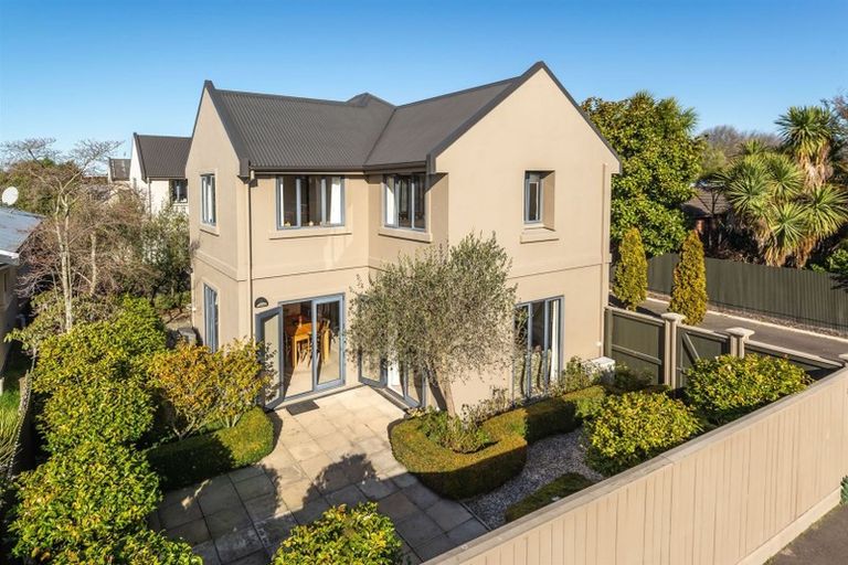 Photo of property in 24 Courtenay Street, St Albans, Christchurch, 8014