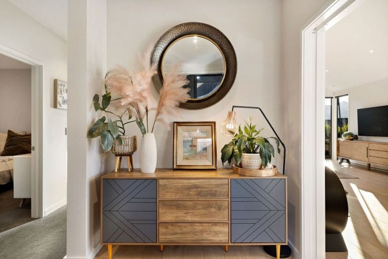 Photo of property in 1 Parera Lane, Jacks Point, Queenstown, 9371