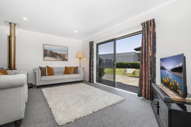 Photo of property in 63 Alexandra Redoubt Road, Tuakau, 2694