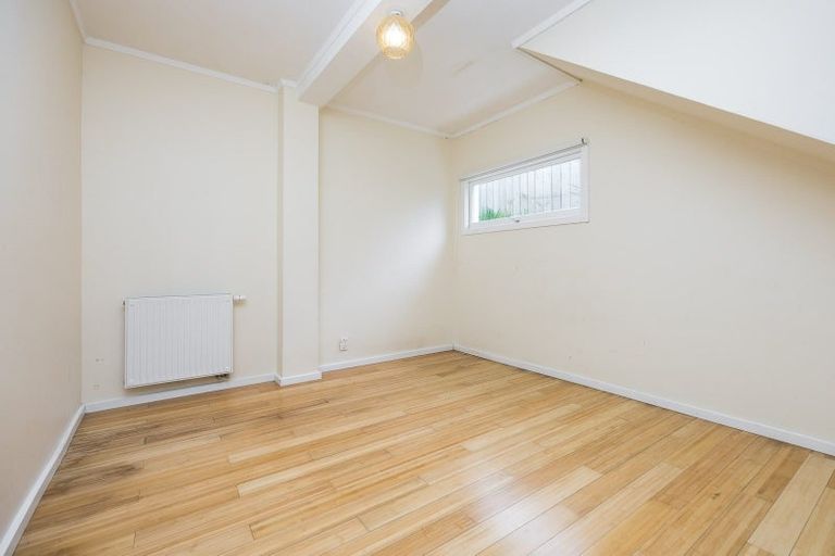 Photo of property in 43 Saffron Street, Birkdale, Auckland, 0626