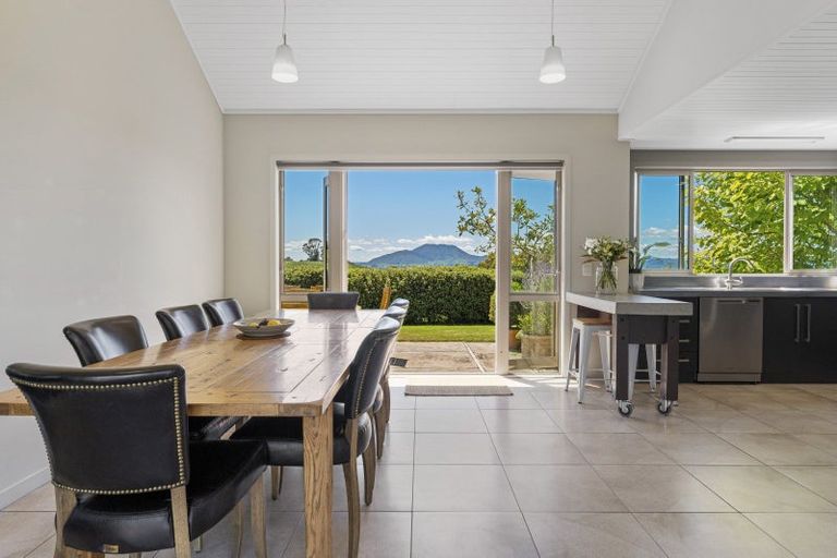 Photo of property in 40 Glenlochy Rise, Acacia Bay, Taupo, 3385