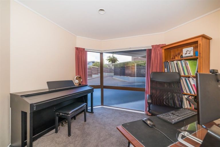 Photo of property in 28 Kentucky Way, Awapuni, Palmerston North, 4412