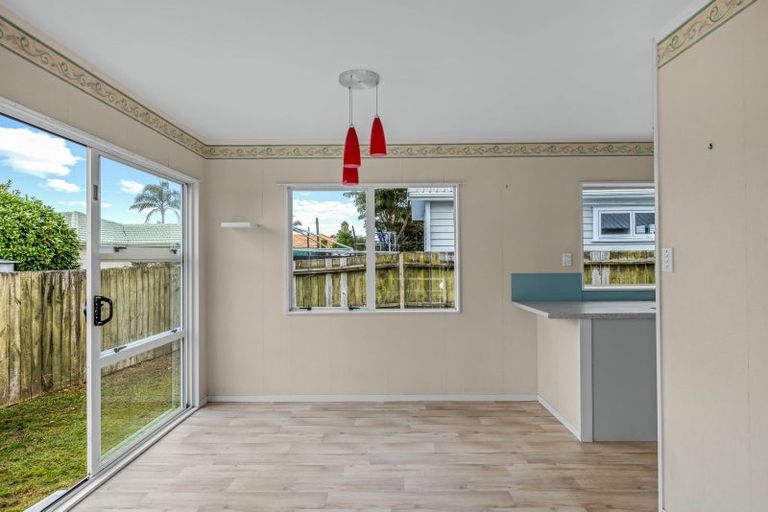 Photo of property in 122 Florence Avenue, Orewa, 0931