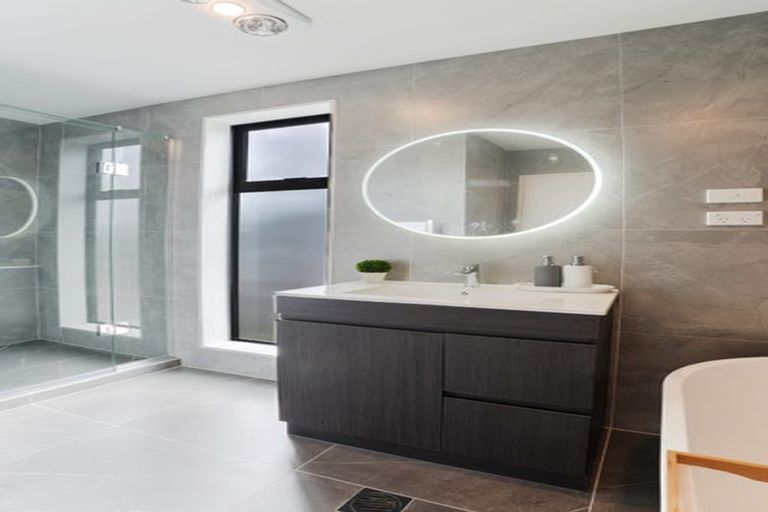 Photo of property in 3/44 Normandy Place, Henderson, Auckland, 0610