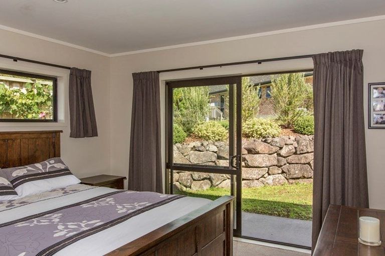 Photo of property in 11 Taiko Street, Horahora, Whangarei, 0110