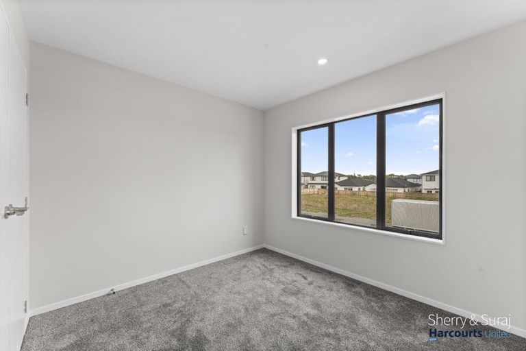 Photo of property in 39a Hari Road, Karaka, 2113