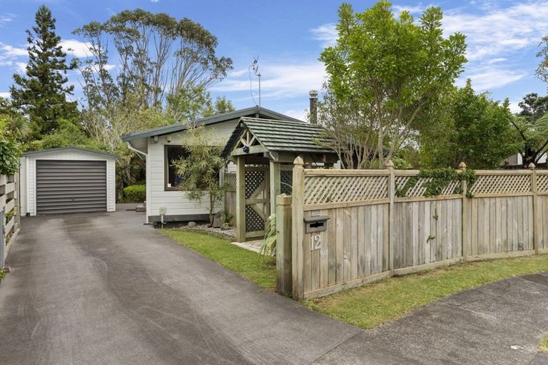 Photo of property in 12 Cargill Place, Frankleigh Park, New Plymouth, 4310