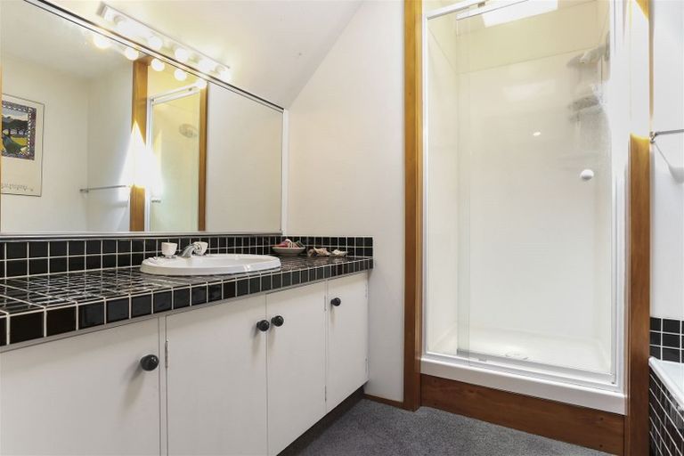 Photo of property in 6 Stevenson Way, Cockle Bay, Auckland, 2014