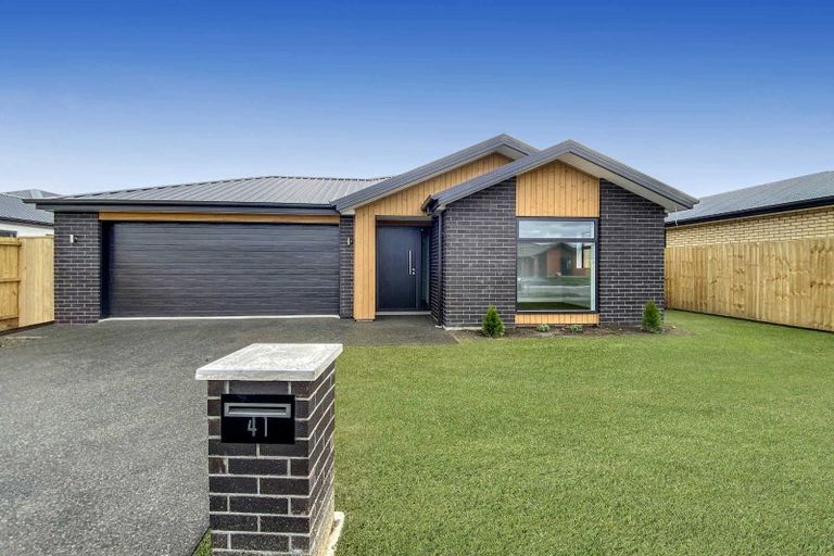 Photo of property in 41 Champagne Avenue, Yaldhurst, Christchurch, 8042