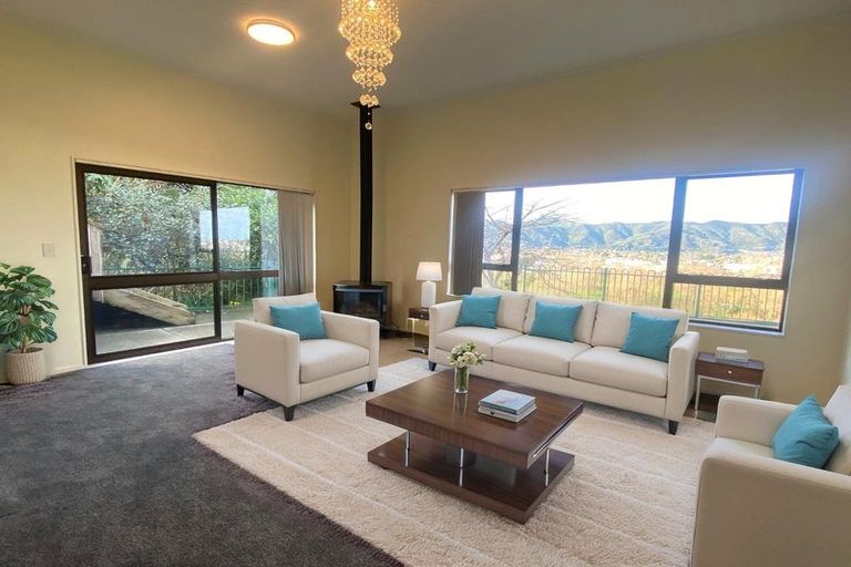 Photo of property in 17-19 Tirohanga Road, Tirohanga, Lower Hutt, 5010