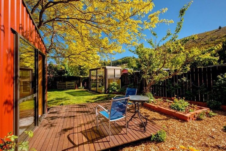 Photo of property in 94 Shields Street, Clyde, 9330