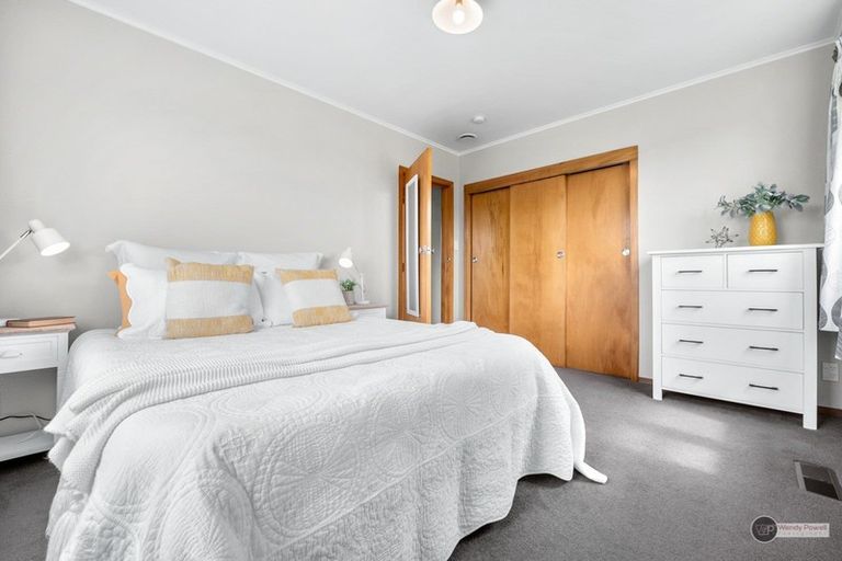 Photo of property in 8 Peach Tree Grove, Maungaraki, Lower Hutt, 5010