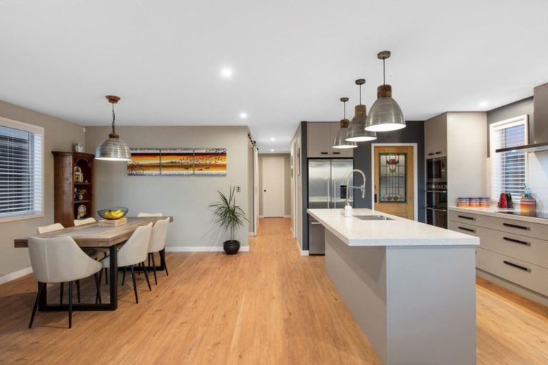 Photo of property in 87 Penetaka Heights, Pyes Pa, Tauranga, 3112