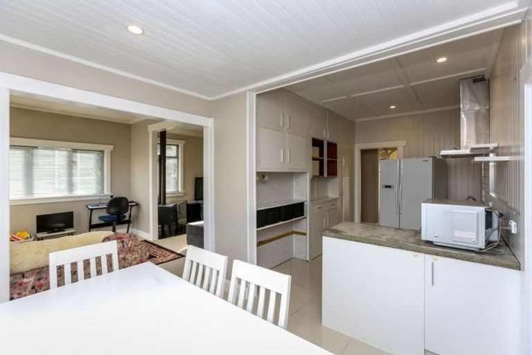 Photo of property in 14 Sanders Avenue, Westown, New Plymouth, 4310