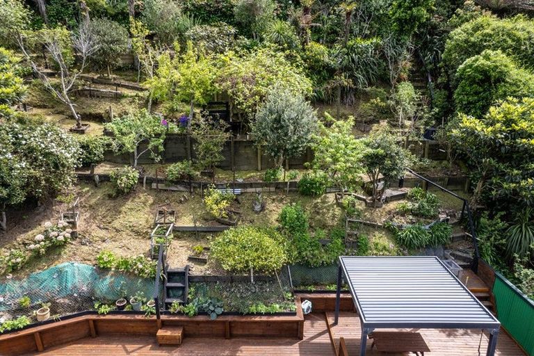 Photo of property in 52 Hathaway Avenue, Karori, Wellington, 6012