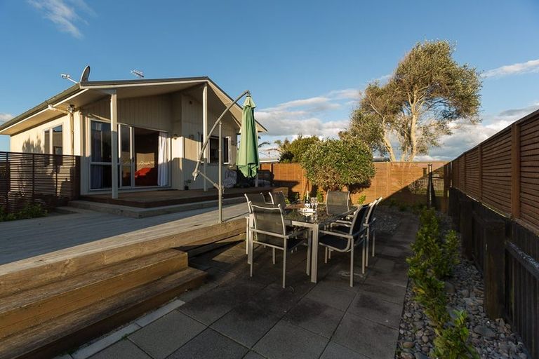 Photo of property in 298 Pukehina Parade, Pukehina, Te Puke, 3189