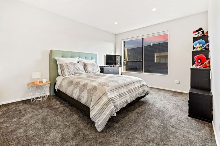 Photo of property in 5 Waterlily Street, Hobsonville, Auckland, 0616