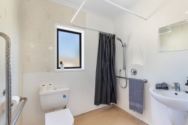Photo of property in 5 Ihaia Street, Waitara, 4320