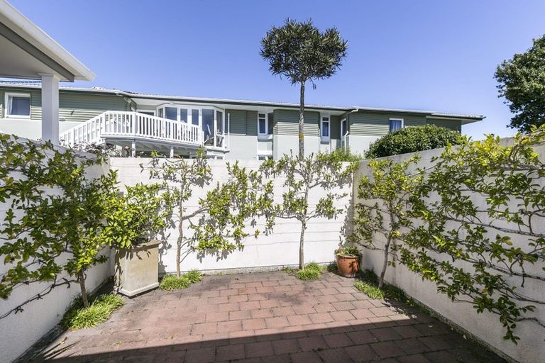 Photo of property in 150c Karori Road, Karori, Wellington, 6012