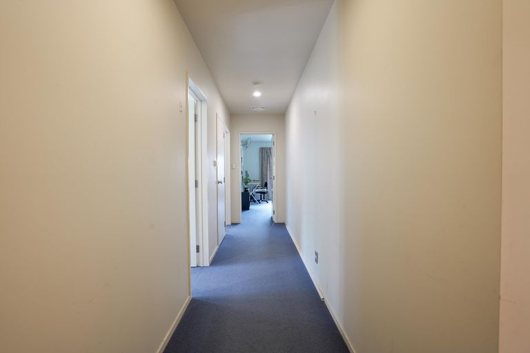 Photo of property in 24 Clearview Drive, Milson, Palmerston North, 4414