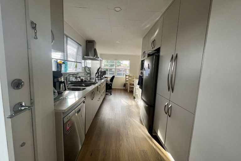 Photo of property in 130 Pigeon Mountain Road, Half Moon Bay, Auckland, 2012