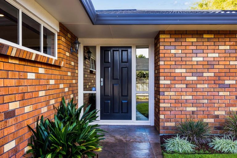 Photo of property in 17d Kinross Drive, Merrilands, New Plymouth, 4312